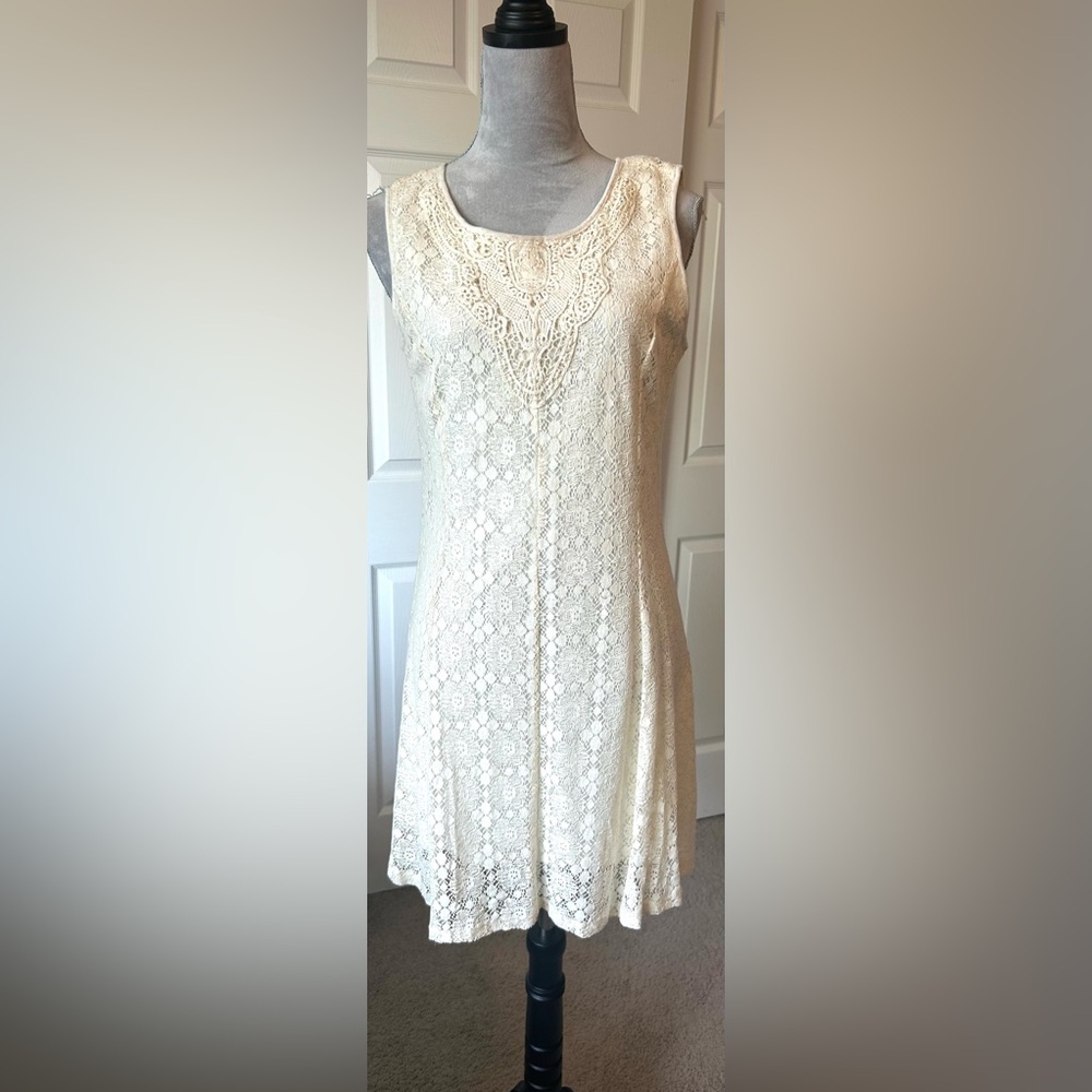 NWT Paper CraneLace Sleeveless Dress Chest 35” & waist 30.5”‎ size Large